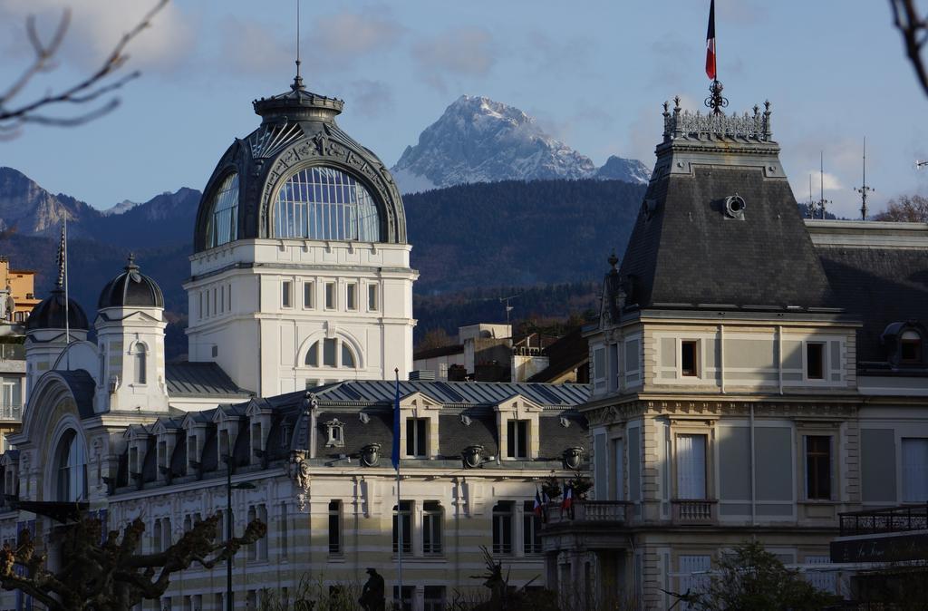Hotel Le Littoral Evian-les-Bains Exterior photo